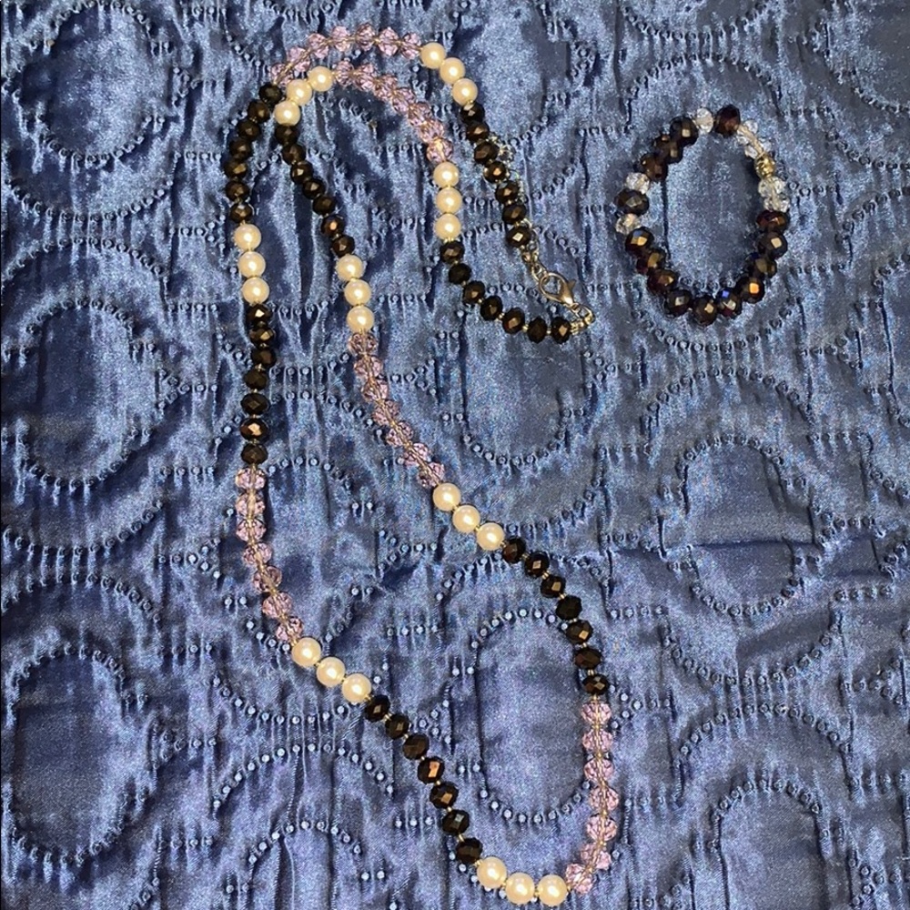 Beads/Pearl Neglace